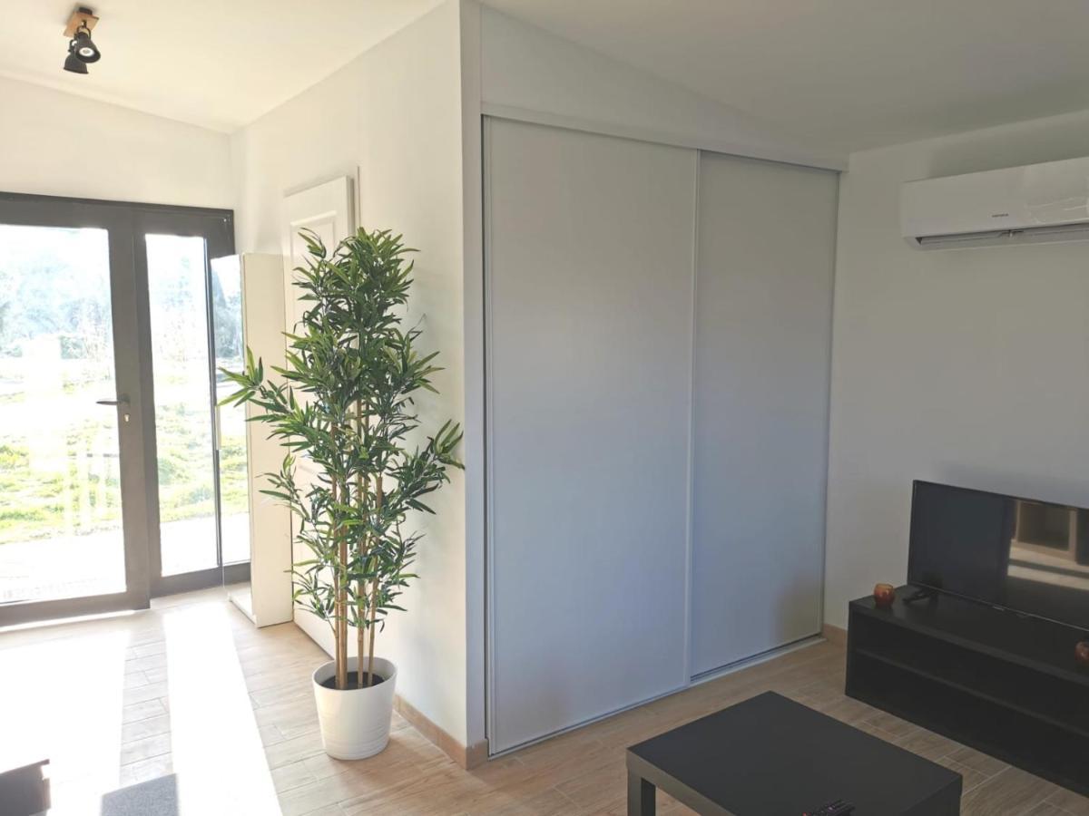 Studio Independant, 10Min Avignon Pujaut Ngoại thất bức ảnh